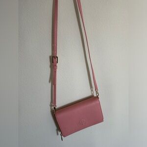 Pink Tory Burch wallet crossbody